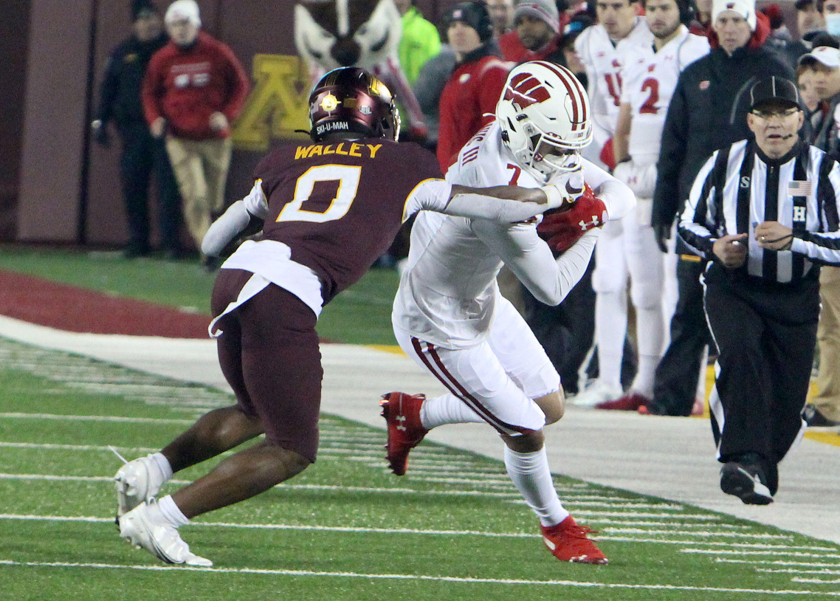 Wisconsin football at Minnesota 11-27-21